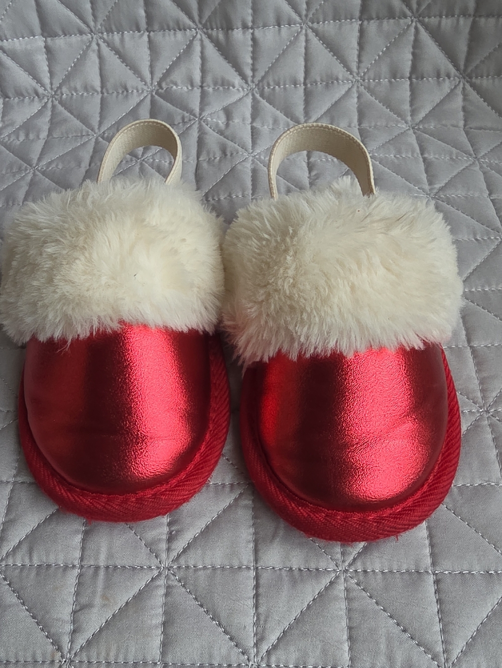 Cat & Jack Red Metallic Kids Slippers with Cream Faux Fur Trim